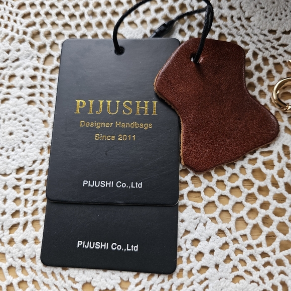 PIJUSHI ROSE CROSSBODY EMBOSSED LEATHER BROWN. - Picture 10 of 16